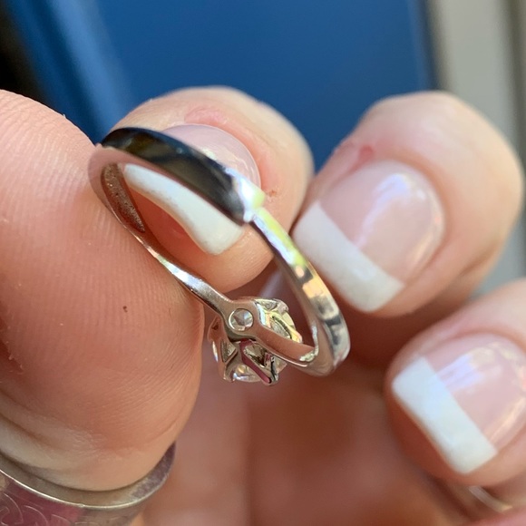 #59 Brilliant white 1 ct moissanite solitaire ring - Picture 6 of 9